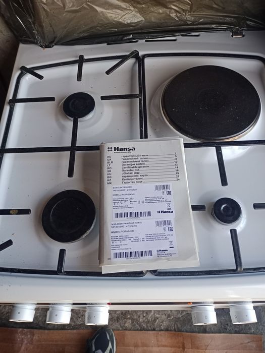 Газовая плита с электрической духовкой