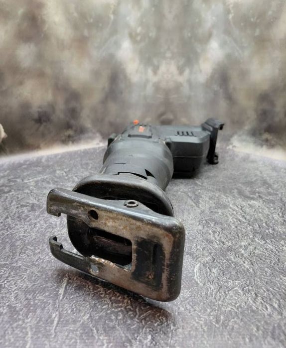 Шабельна пила акумуляторна Dnipro m DRS-200