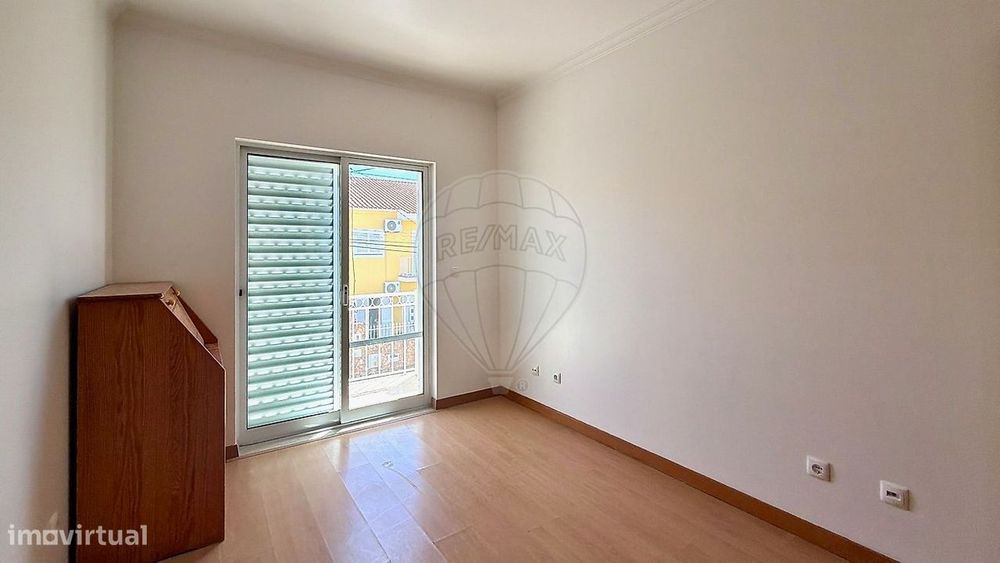 Moradia T4 para venda
