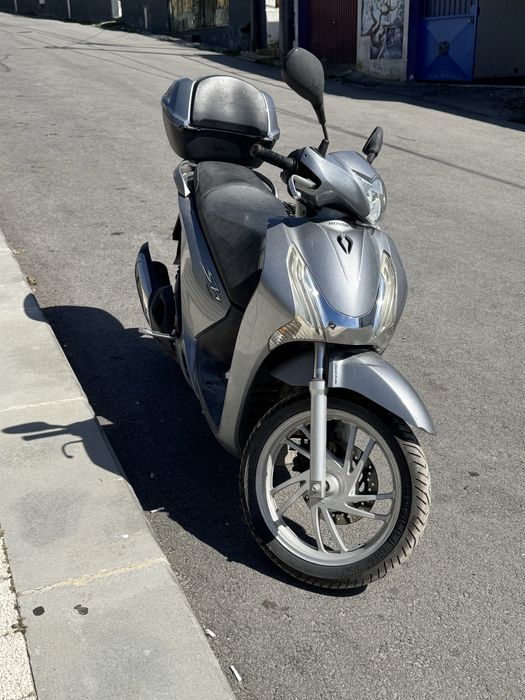 Honda SH125i – Pneus e Bateria Novos