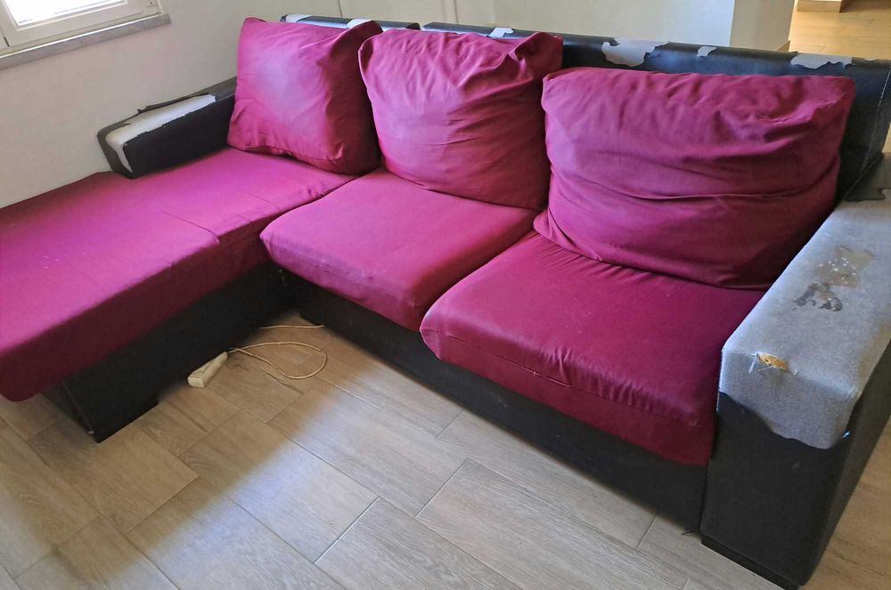 Sofá com chaise long