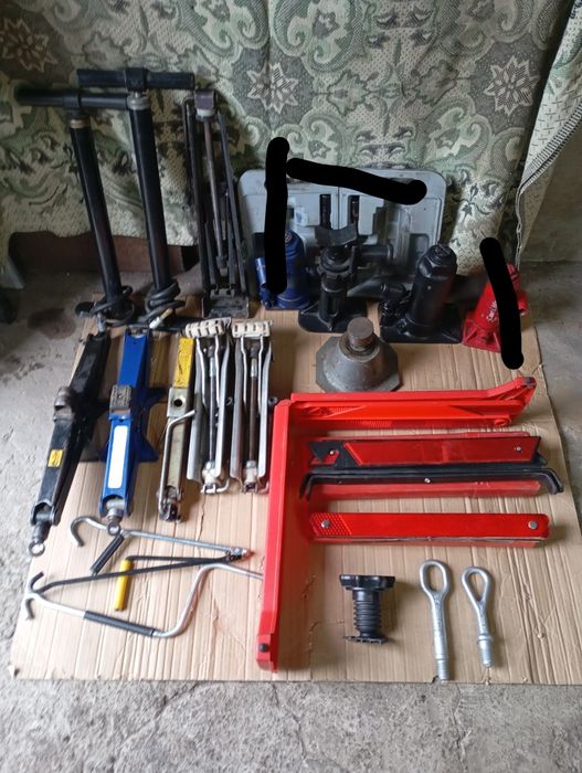 Продам домкраты б/у, все рабочие, состояние на фото