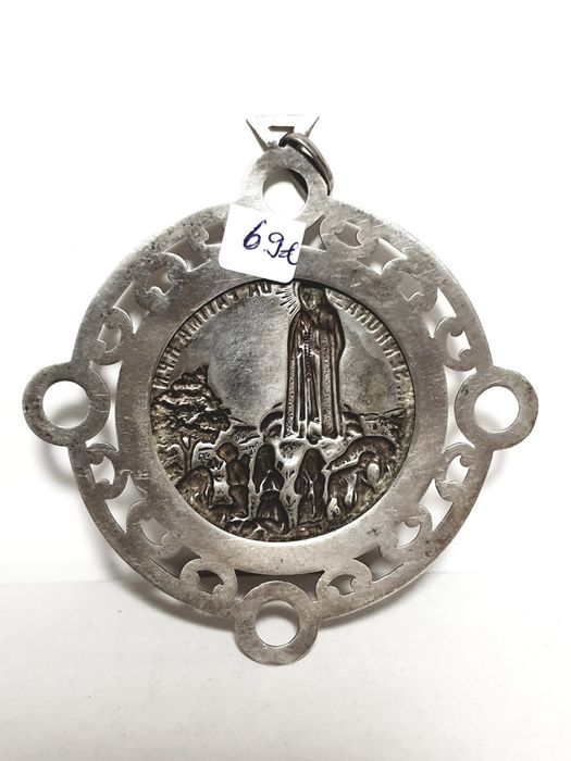 Lindos grandes antigos pendentes da Nossa Senhora de Fátima em prata