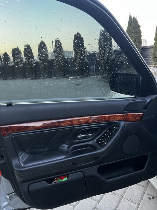 BMW 740i 1998 Газ/бенз