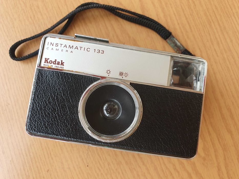 Câmara Fotográfica vintage Kodak Instamatic 133