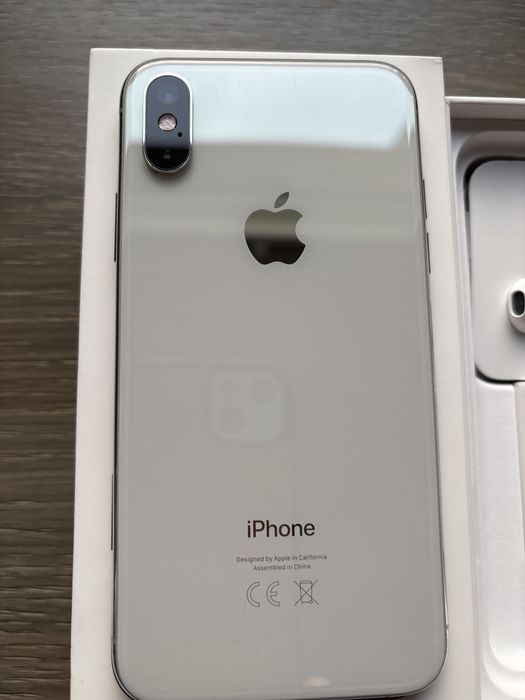 IPhone XS white silver