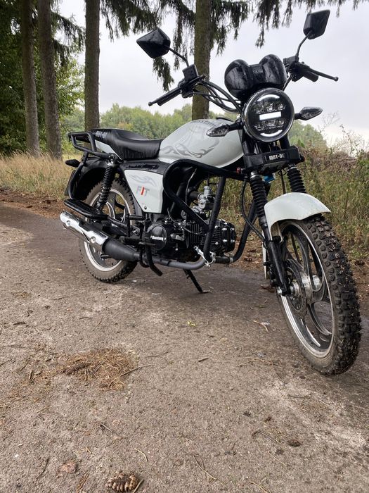 Продам мустанг фіт на повному ходу