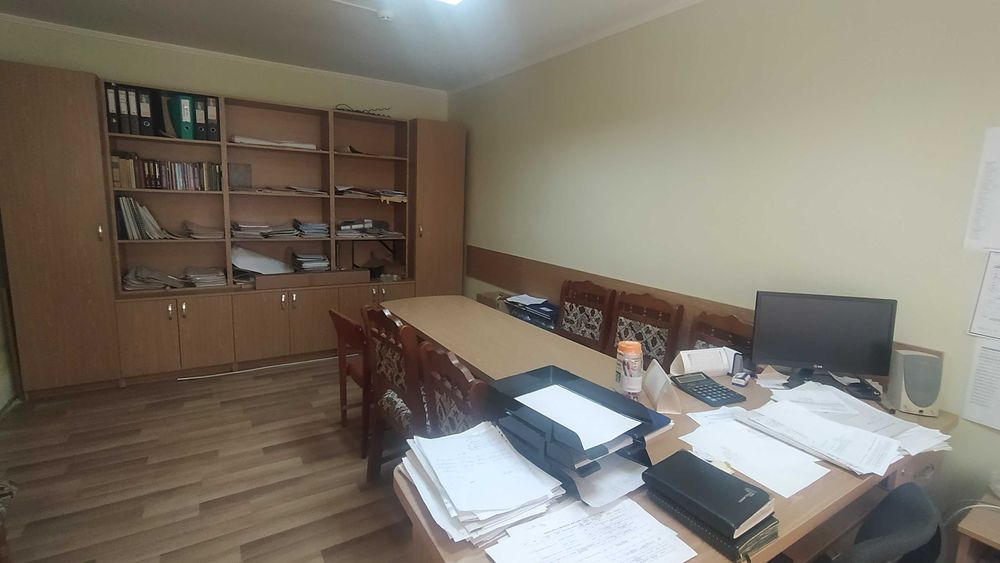 Продається комерційна будівля в м. Свалява