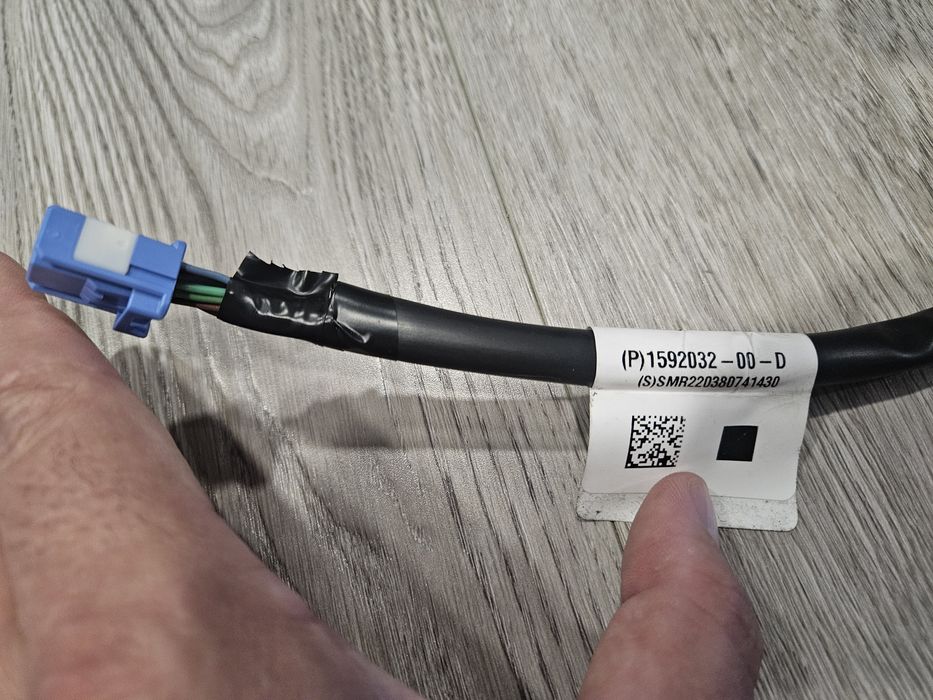 Tesla model 3 17-23 1592032-00-D