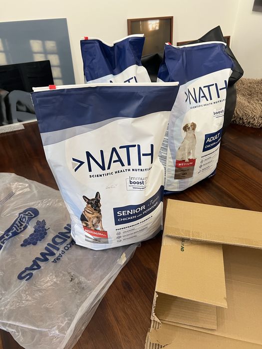 3 sacos de ração NATH para cão médio