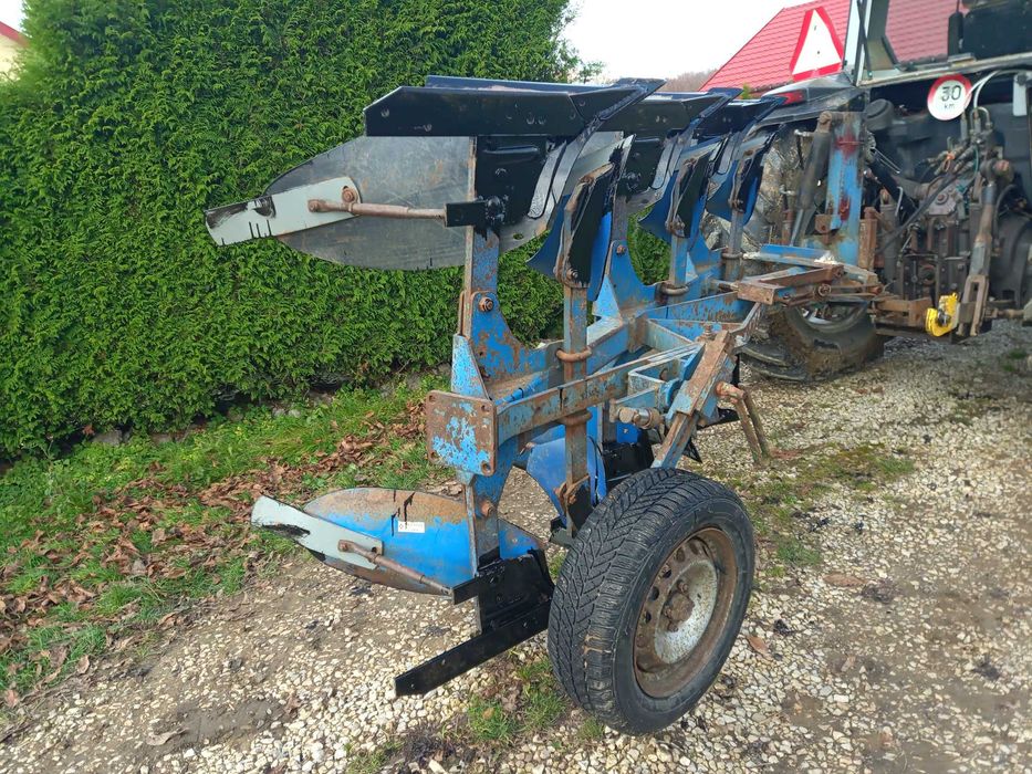 Pług obrotowy 3 skibowy