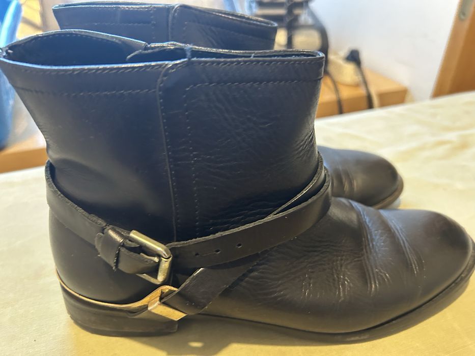 Botas rasas pretas da Uterque