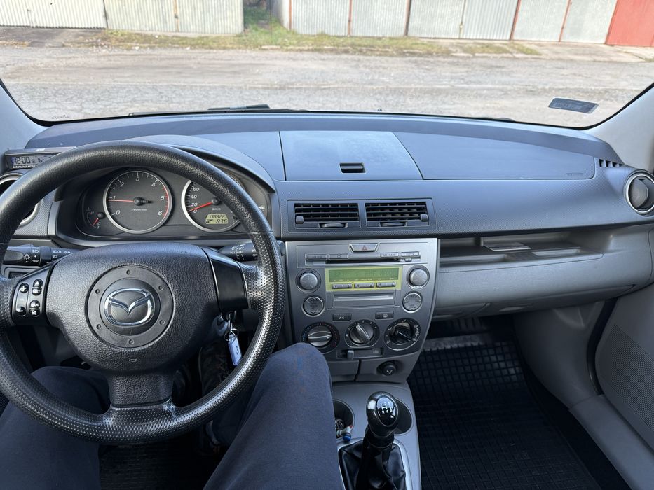 Mazda 2 prywtanie bardzo dobry stan