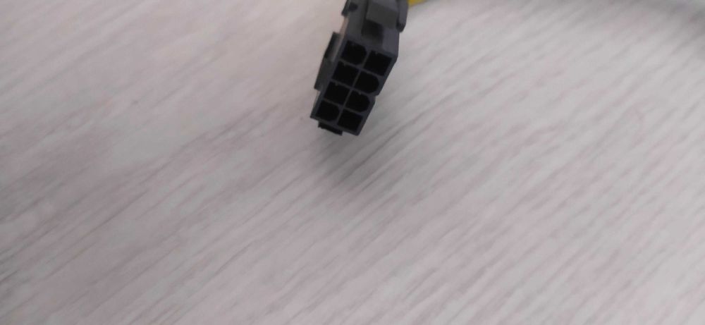 Кабель модульный для блока питания 8pin-3 sata