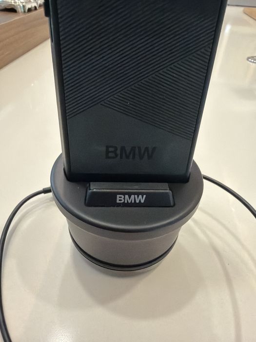 Base de carregamento wireless Universal BMW
