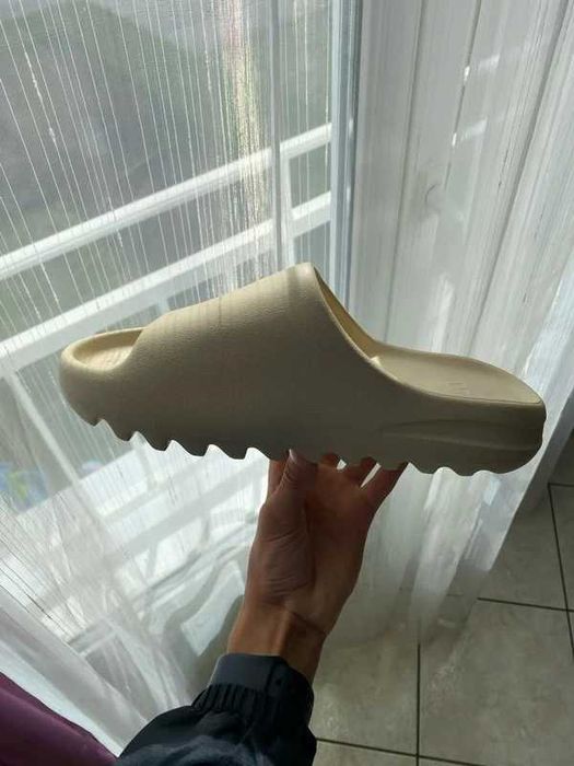 adidas Yeezy Slide .46