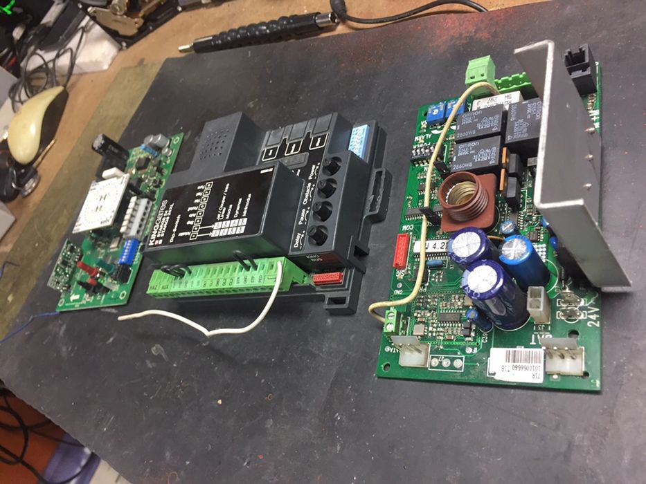 Reparação de placas de automatismos referente a “portōes de garagem”