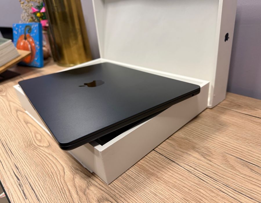 MacBook AIR 13 M4 10 CPU/ 8 GPU/ 16 RAM/ 256 Midnight MW123