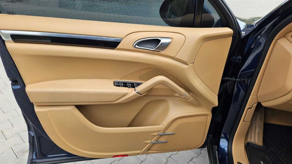 Porsche Cayenne 2010 Гібрид