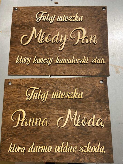 Tutaj mieszka Panna Młoda Pan Młody 50 cm x 37 cm brąz 2 szt