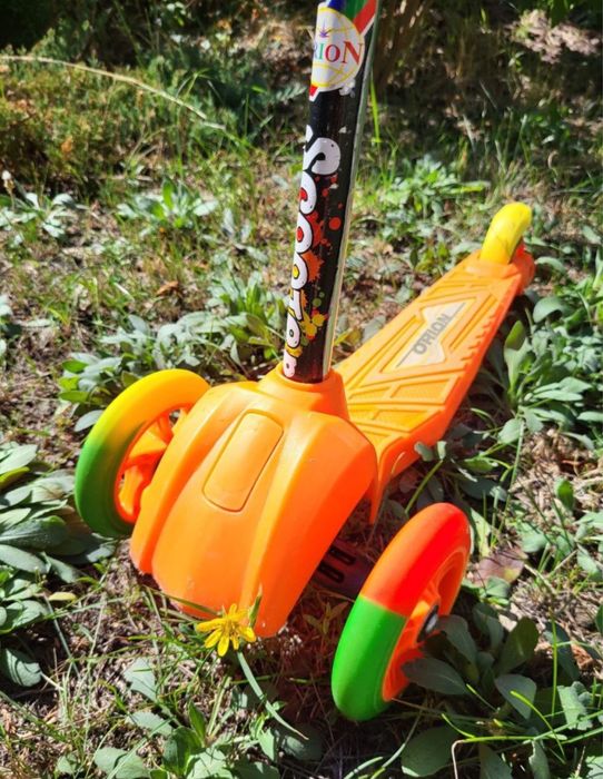 Дитячий триколісний самокат, стан ідеальний