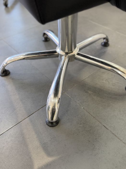 Перукарське крісло