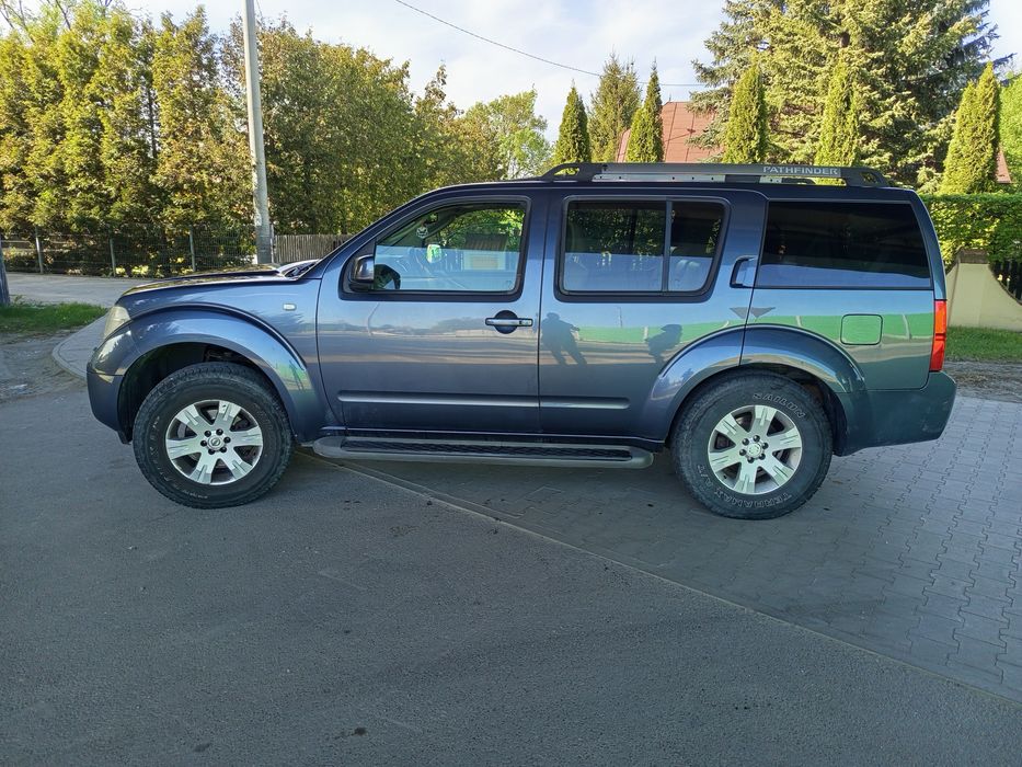Nissan Pathfinter 2.5DCI 2007r 4X4 Automat 7-Os. zam.iana traktor
