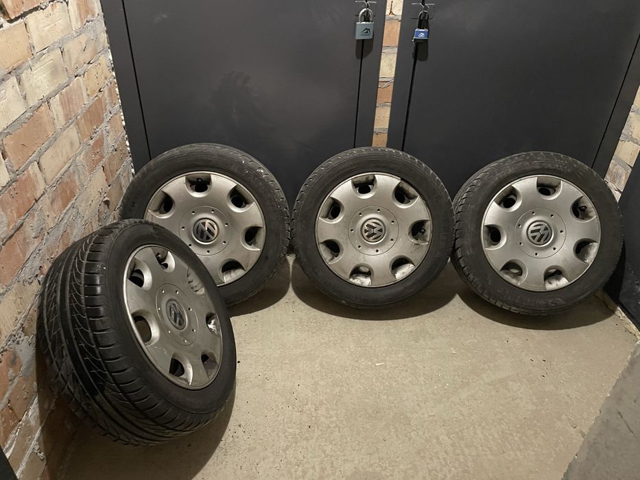 Продам комплект шин R16 Фольцваген Туран