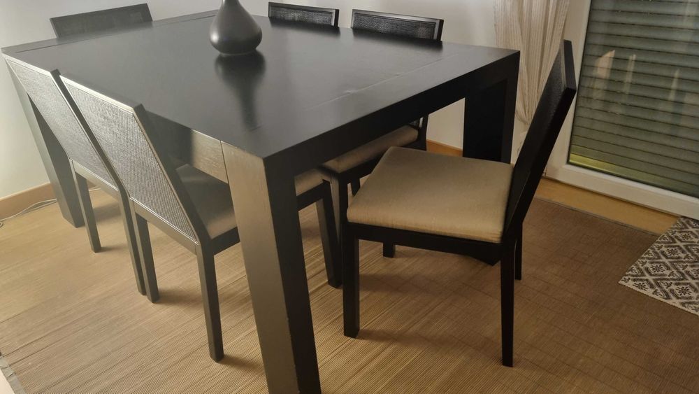Conjunto Mesa e 6 Cadeiras