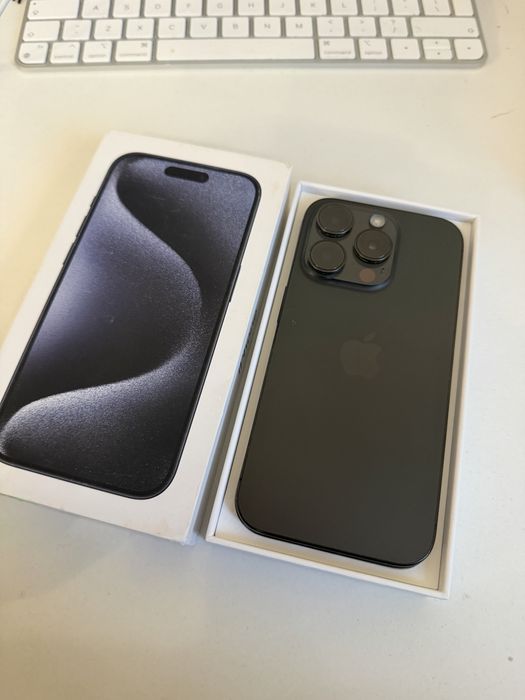 iPhone 15 Pro 256gb Titanium Black Bateria 95%