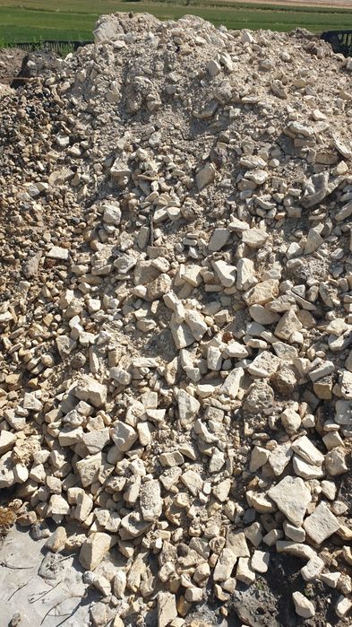 Kamień wapienny, gruby, twardy