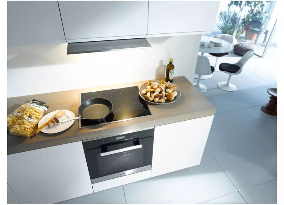 Вбудована витяжка 60 та 90 см Miele DA 3560 3566 3596