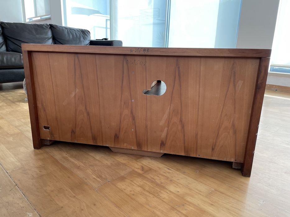 Móvel de TV madeira cerejeira maciça