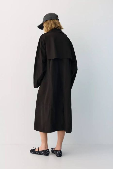 Легкий тренч в стилі оверсайз pullandbear