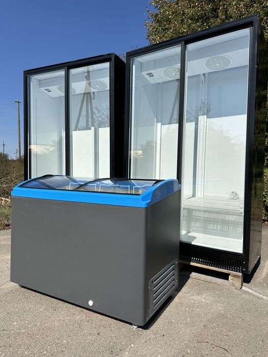 Холодильна вітрина.Вітрини холодильні Холодильник Шафа Витрина Шкаф