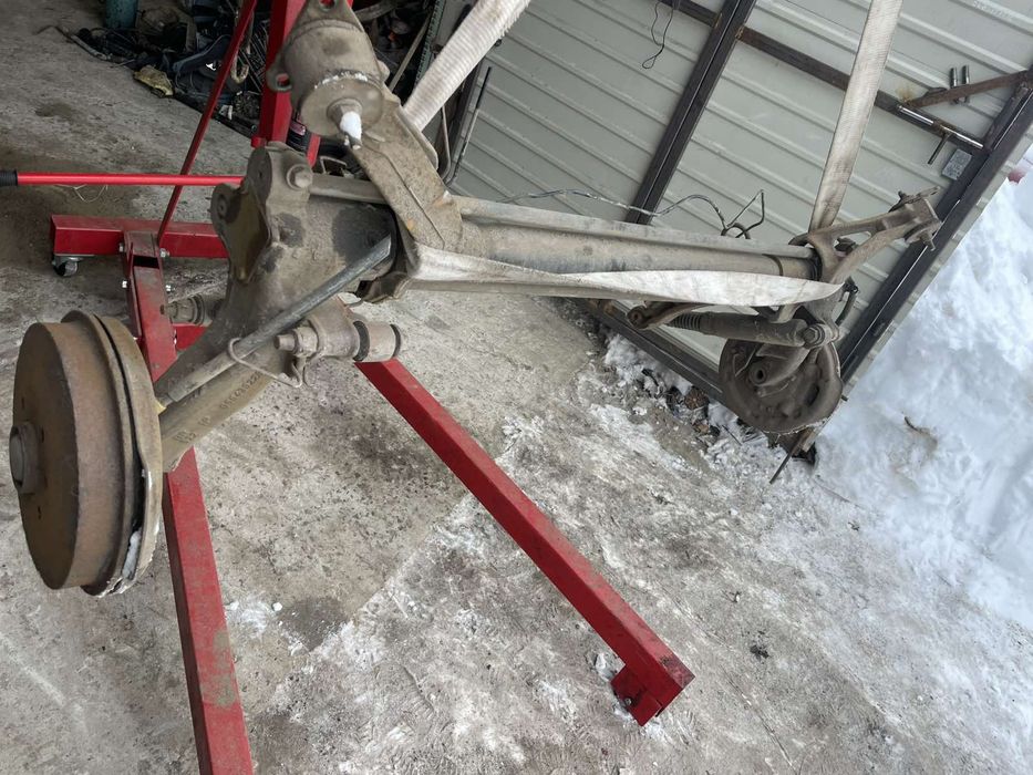 продам балку Пежо партнер