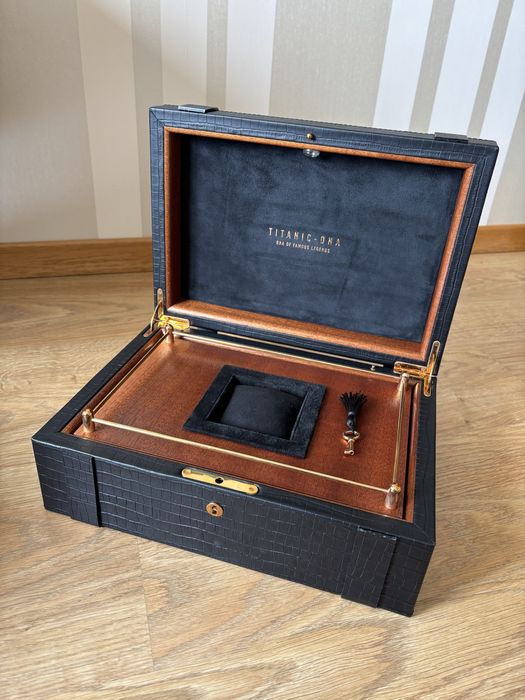 Romain Jerome Titanic-DNA коробка для часов оригинал