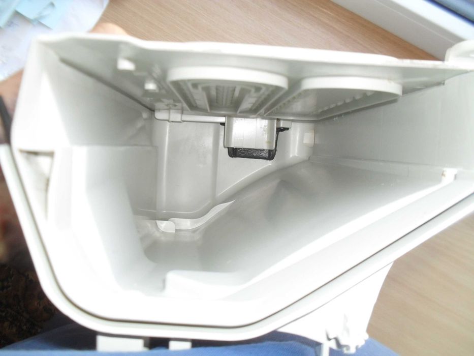 Распределитель воды стиральной машинки MIELE W3364