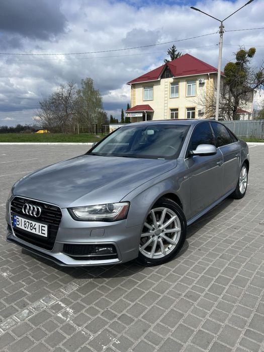 Продам Audi A4 b8 2015