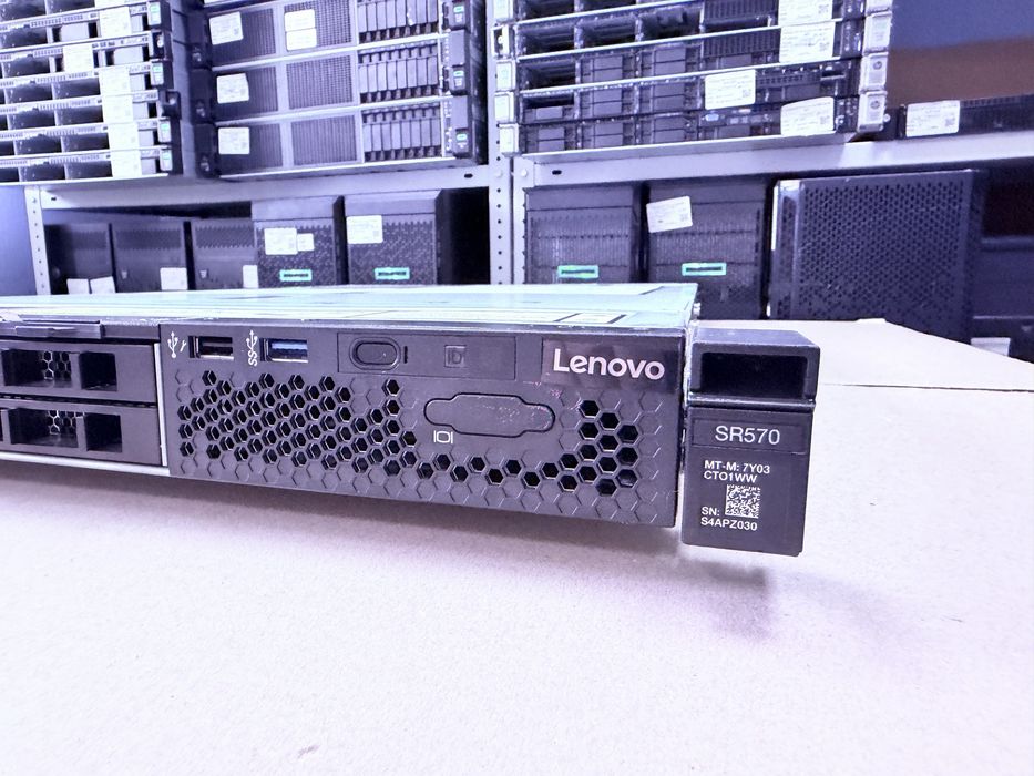 Сервер Lenovo ThinkSystem SR570