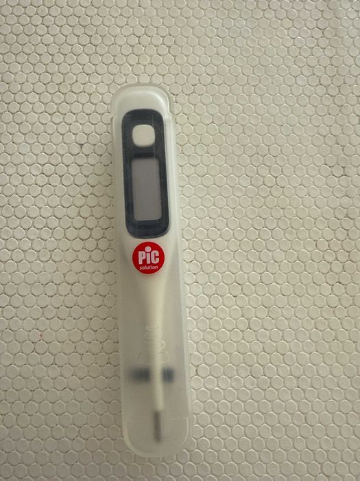 2 termómetros digitais – Chicco + Oregon (testa e ouvidos)