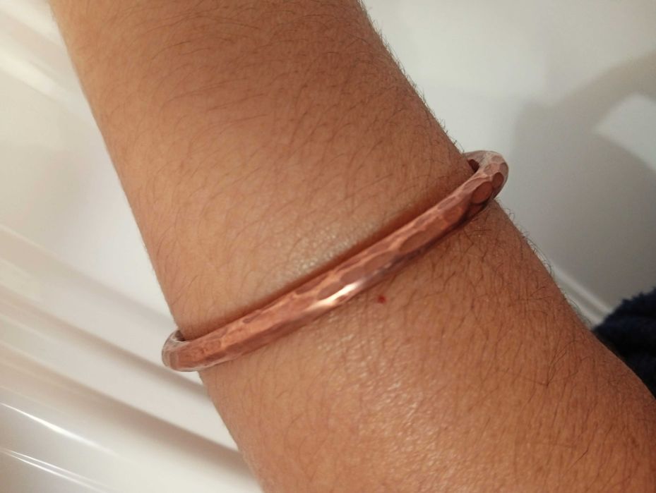 Pulseira artesanal de cobre verdadeiro, feitas por mim. Terapeutica e energética