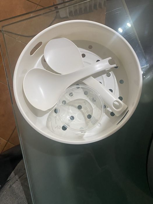 Robô de cozinha marca Russell Hobbs, novo