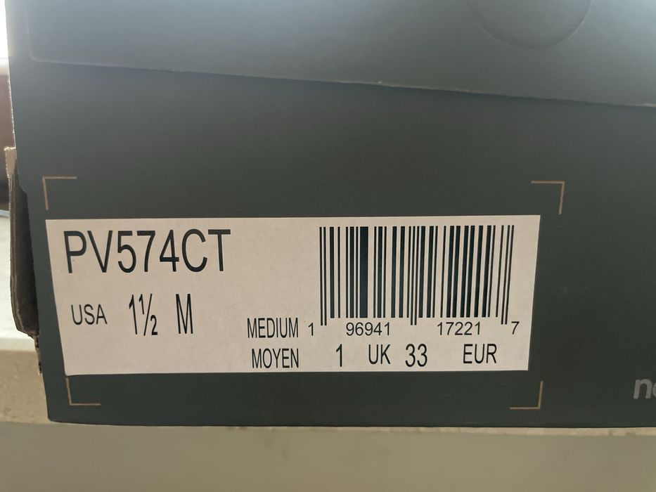 Buty dziecięce New Balance 574 model  PV574CT – granatowe -rozm.33