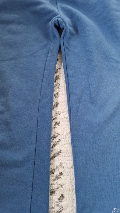 Esprit spodnie dresowe 116/122