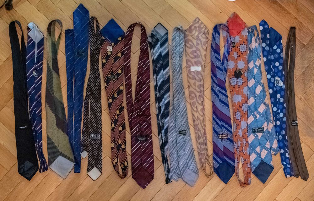 Zestaw krawatów vintage retro duża kolekcja męskich wzorów prążki