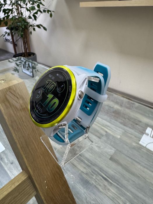 Garmin Forerunner 570 47 mm Amp Yellow with Whitestone 010-02971-01