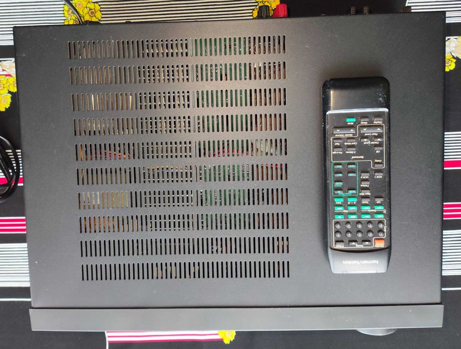 Ресивер Harmon Kardon AVR 10 з пультом дистанційного керування