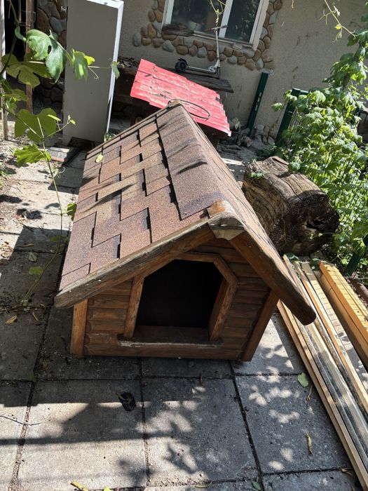 Будка для великого собаки