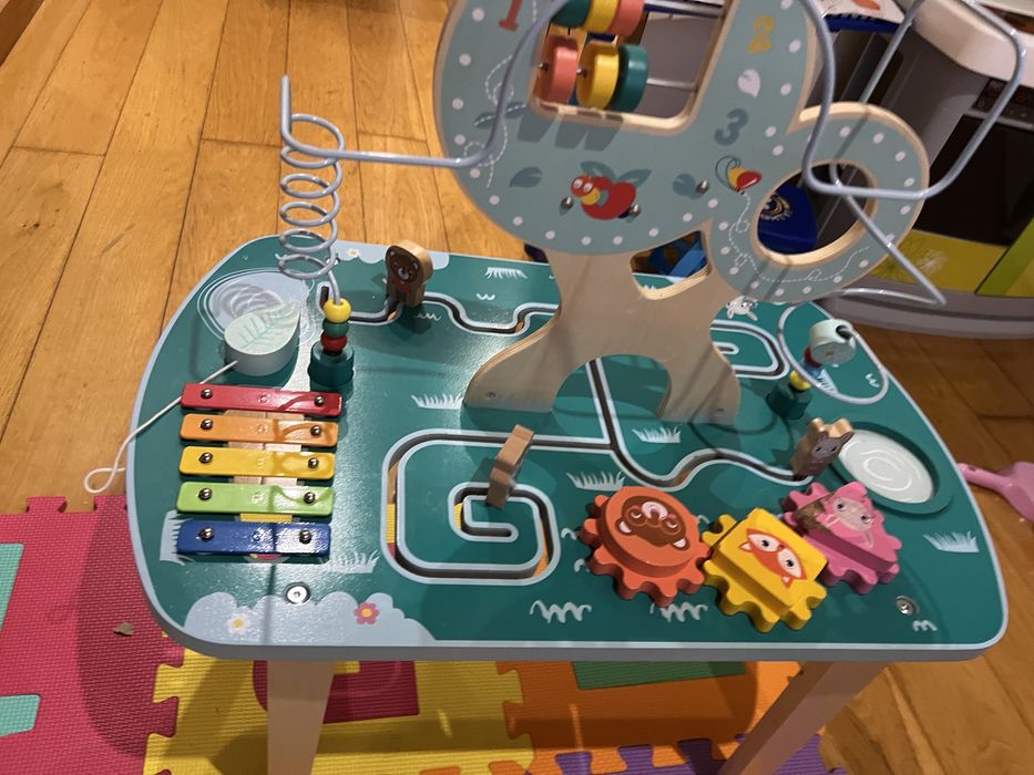 Brinquedo para crianças até 4 anos em madeira